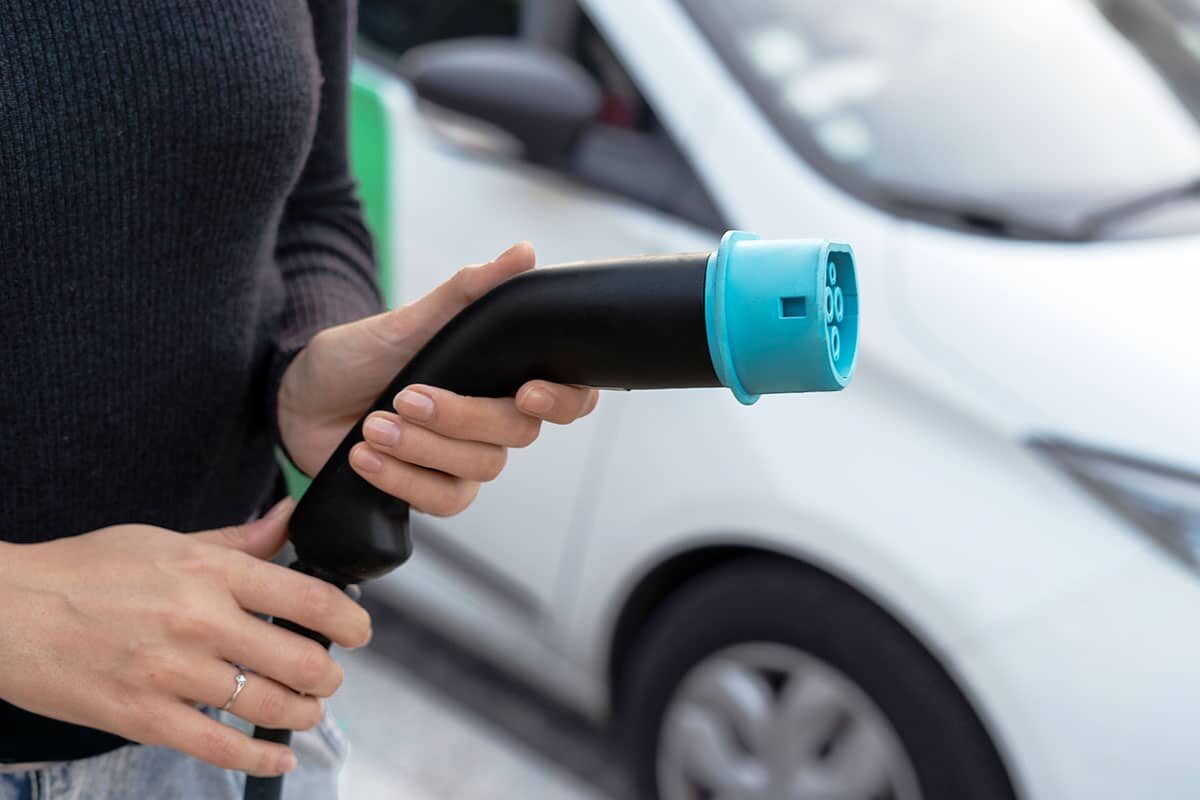 close-up-electric-car-france-1