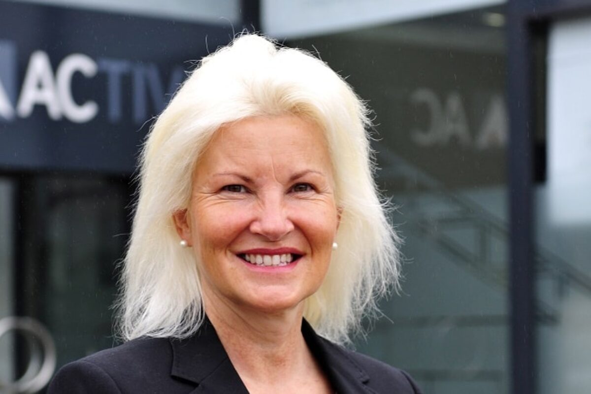 lisa temperton director activa contracts