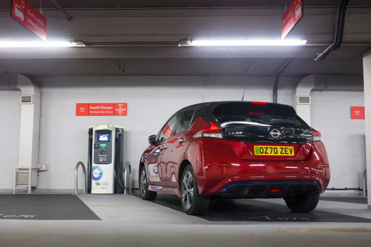 nissan leaf charging