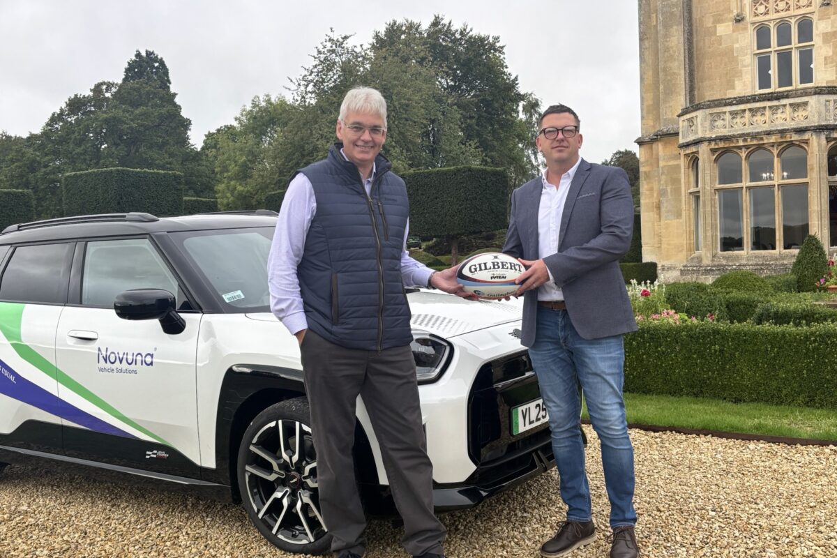 thumbnail L R Jon Lawes (Novuna Vehicle Solutions) with James Bibby (Bath Rugby)